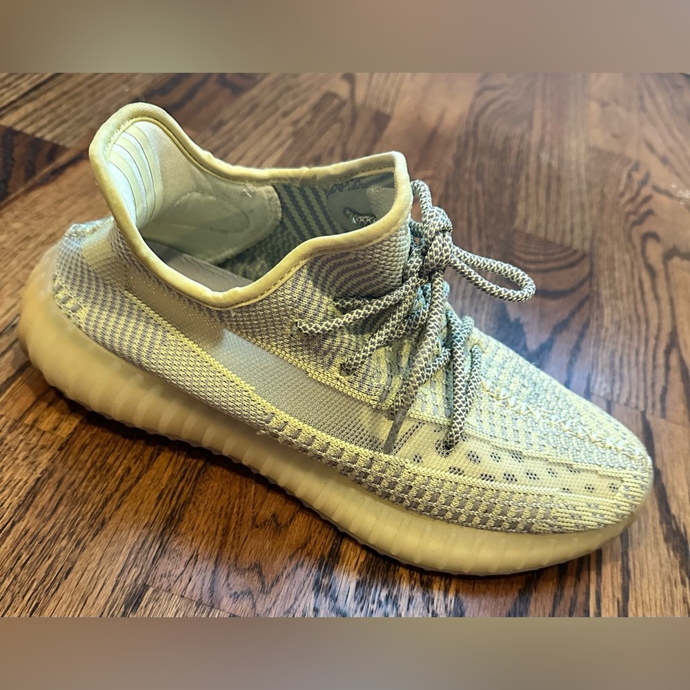 Authentic Adidas Yeezy Boost 350 V2 Antlia Reflective 100% clean - Picture 5 of 7